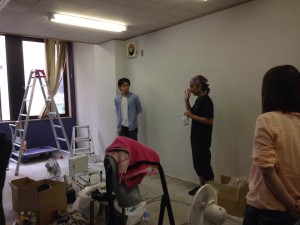 ペンキ塗りワークショップは爽快感いっぱい！