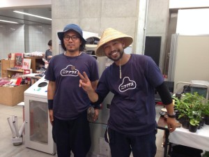 アートエリアＢ１「アパートメントワンワンワン」で苔玉づくり♪