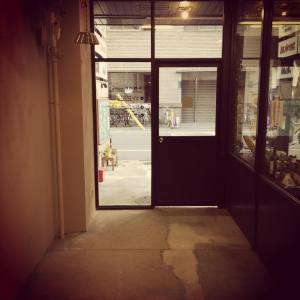 GIVE&GIFT cafeのエントランス工事が終わりました!