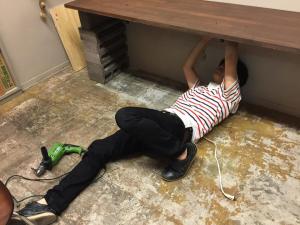 Give&gift：カウンター席を作りました！