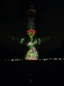 万博記念公園の素晴らしいビームペインティング