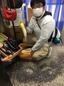平野宮町みんな食堂に野菜が届きました!