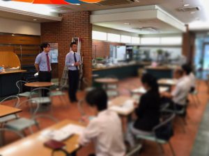 地下食堂を支える人たちの就職説明会を開催